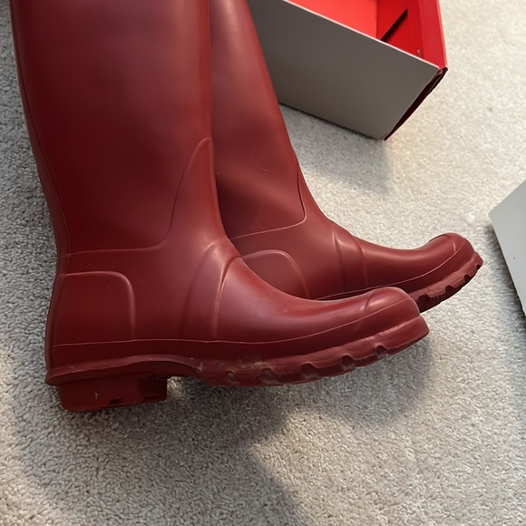 Red Hunter rain boots - Picture 10 of 16